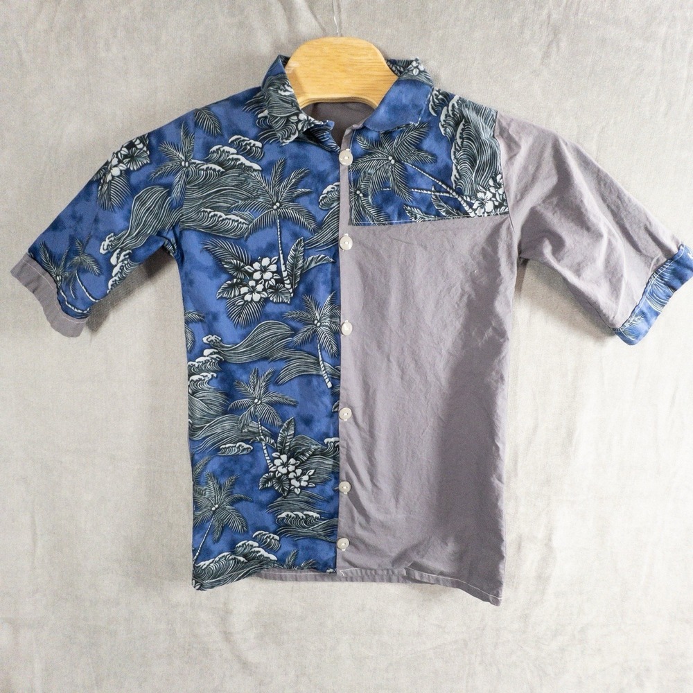 Unique Hawaiian Shirt Mens Small Button Front Breathable Resortwear Beach *Read*